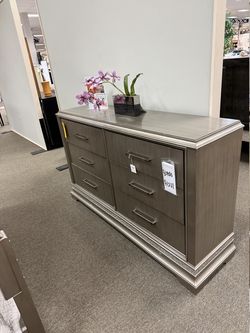Klaussner Krystal 6 Drawer Dresser - Platinum | Chest Of Drawers | Bureau