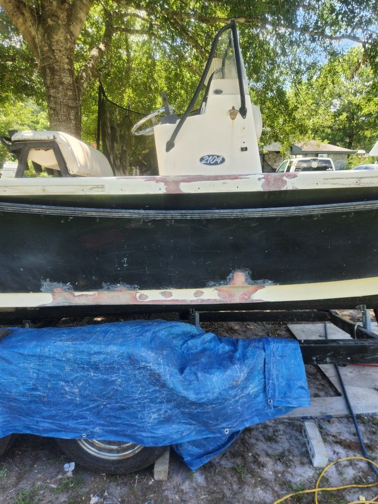 Boat's fiberglass