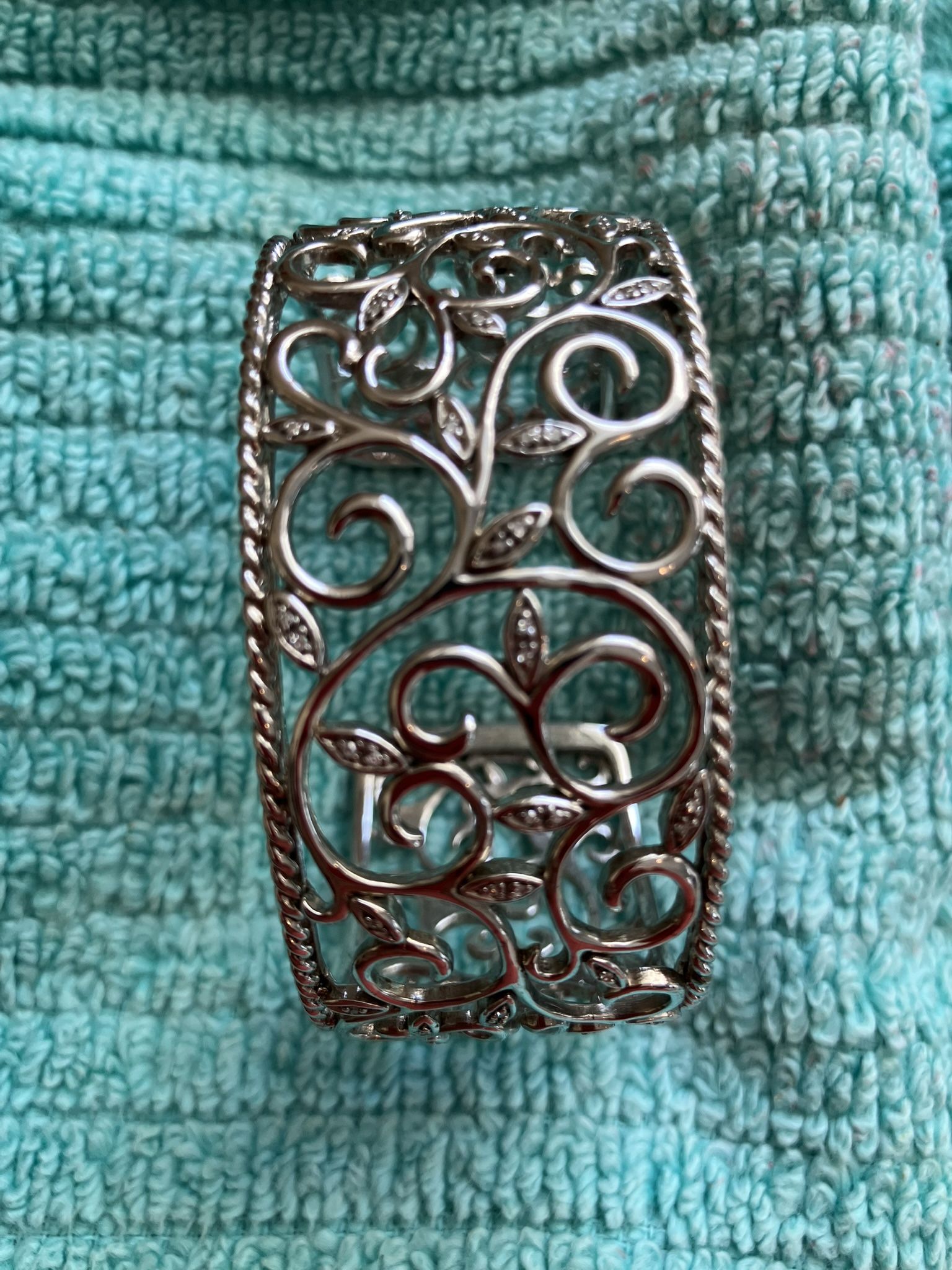 Reduced Price. White Silver Bangle Bracelet With Round