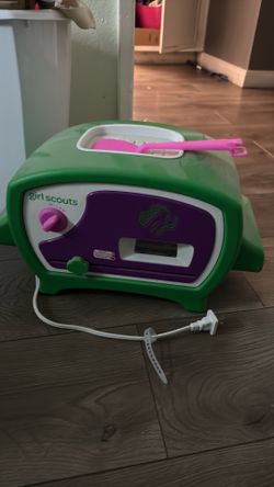 Girl Scouts mini oven