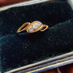 Beautiful 😍 !! Aaa Grade Cz Ring Set In Solid 10k Gold ! 