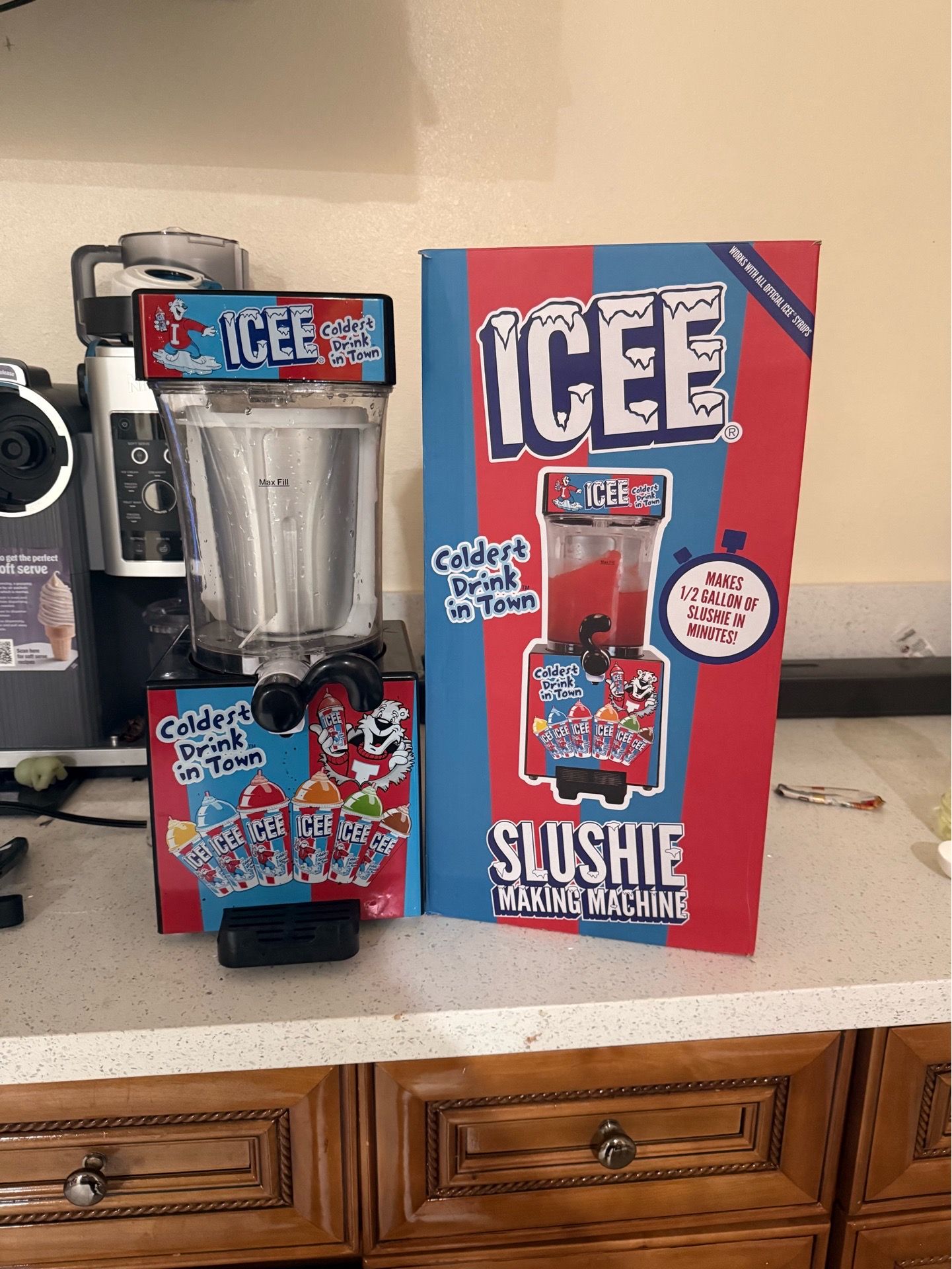 Icee machine for Sale in Pasadena, CA - OfferUp
