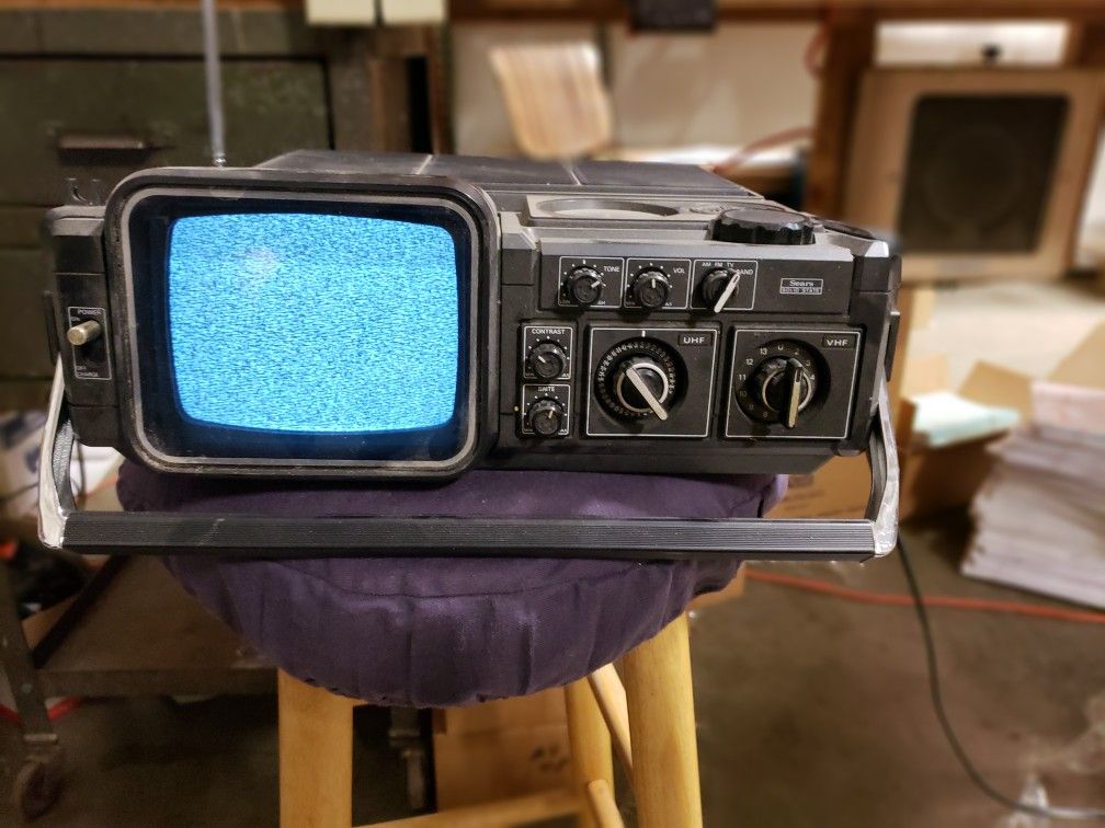 Sears Solid State Vintage Black and White AM FM Radio TV