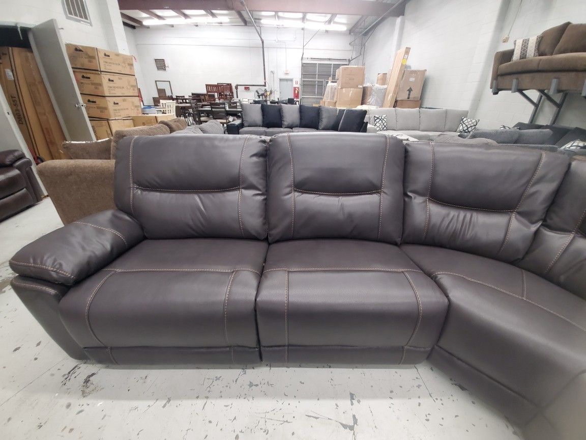 Large oversized reclining sectional NEW