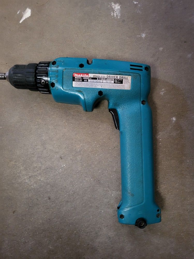 MaKITA DRILL