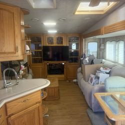 42” Fifth Wheel For Sale.  Just Reduced To $11,000