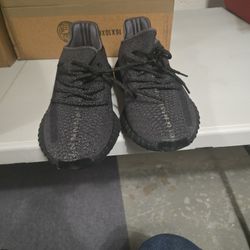 Yeezy Boost 350 V2
