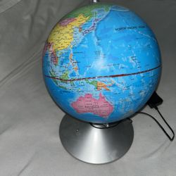Brainstorm Toys 2 In 1 Globe Earth and Light Up Constellations B008