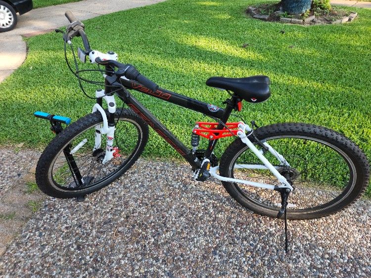 Adult/Teen Genesis 27.5" Bicycle(Red/Black/White)