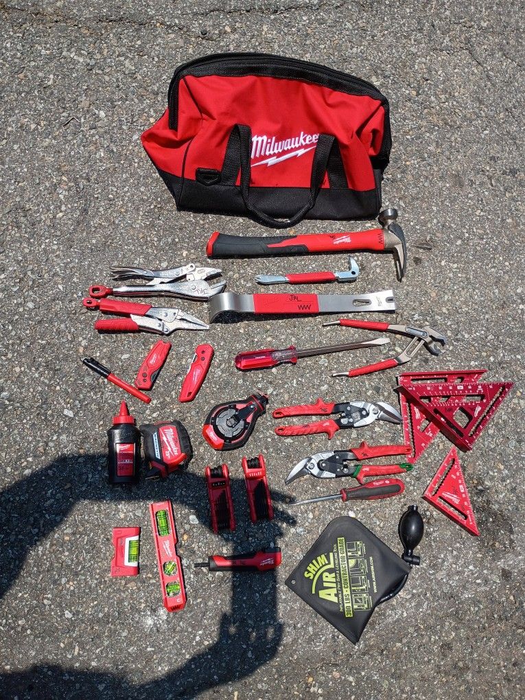 Mostly New Milwaukee Hand Tools 25 PC Set inc Bag