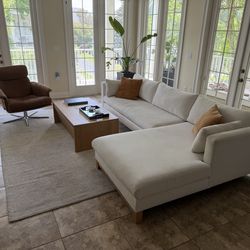 Sectional Couch with Chaise