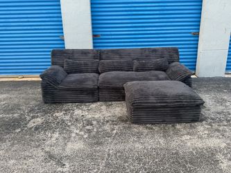 Modern sectional sofa(free delivery)