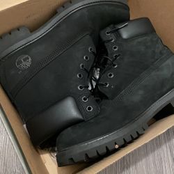 Black Tims Men’s Size 8