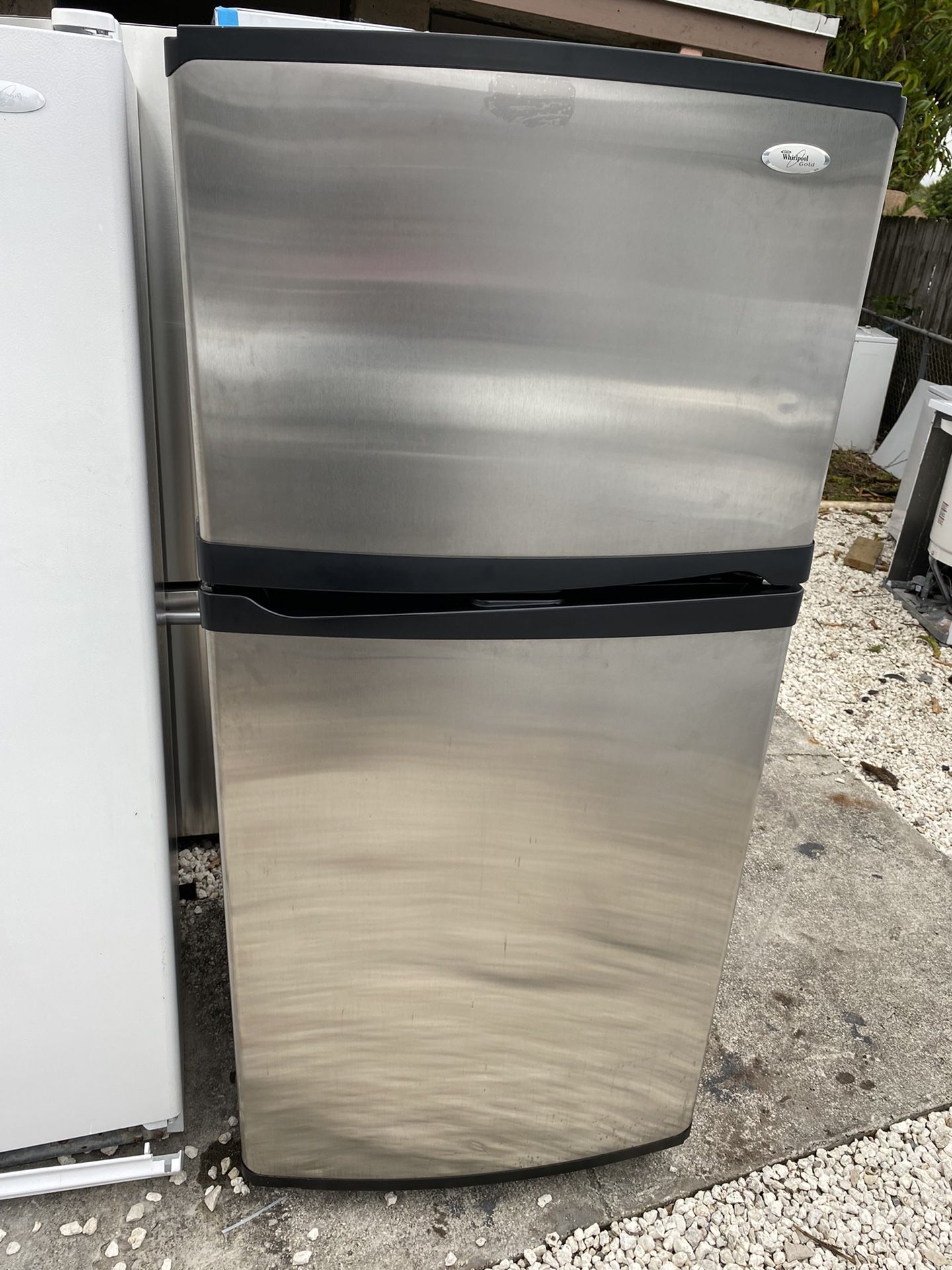 Whirlpool Refrigerator Stainless Steel Top And Bottom Working Perfectly