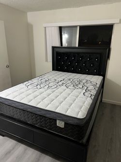 Queen Size Mattress Pillow Top New