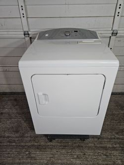 Kenmore Electric Dryer Steam Refresh Option, Good Conditions 👍, Delivery And Installation Available For Fees