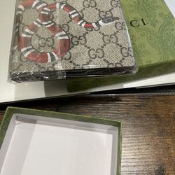 Gucci Wallet 