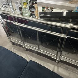 Mirror Console