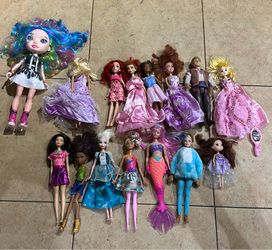 Barbie dolls lot