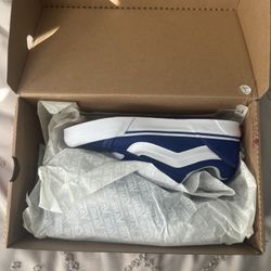 NEW Vans Knu Skool 5.5Y, 7W