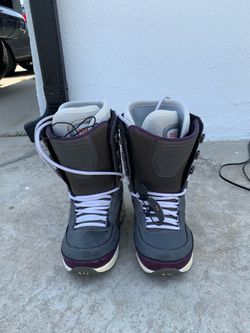 32 women’s snowboarding boot
