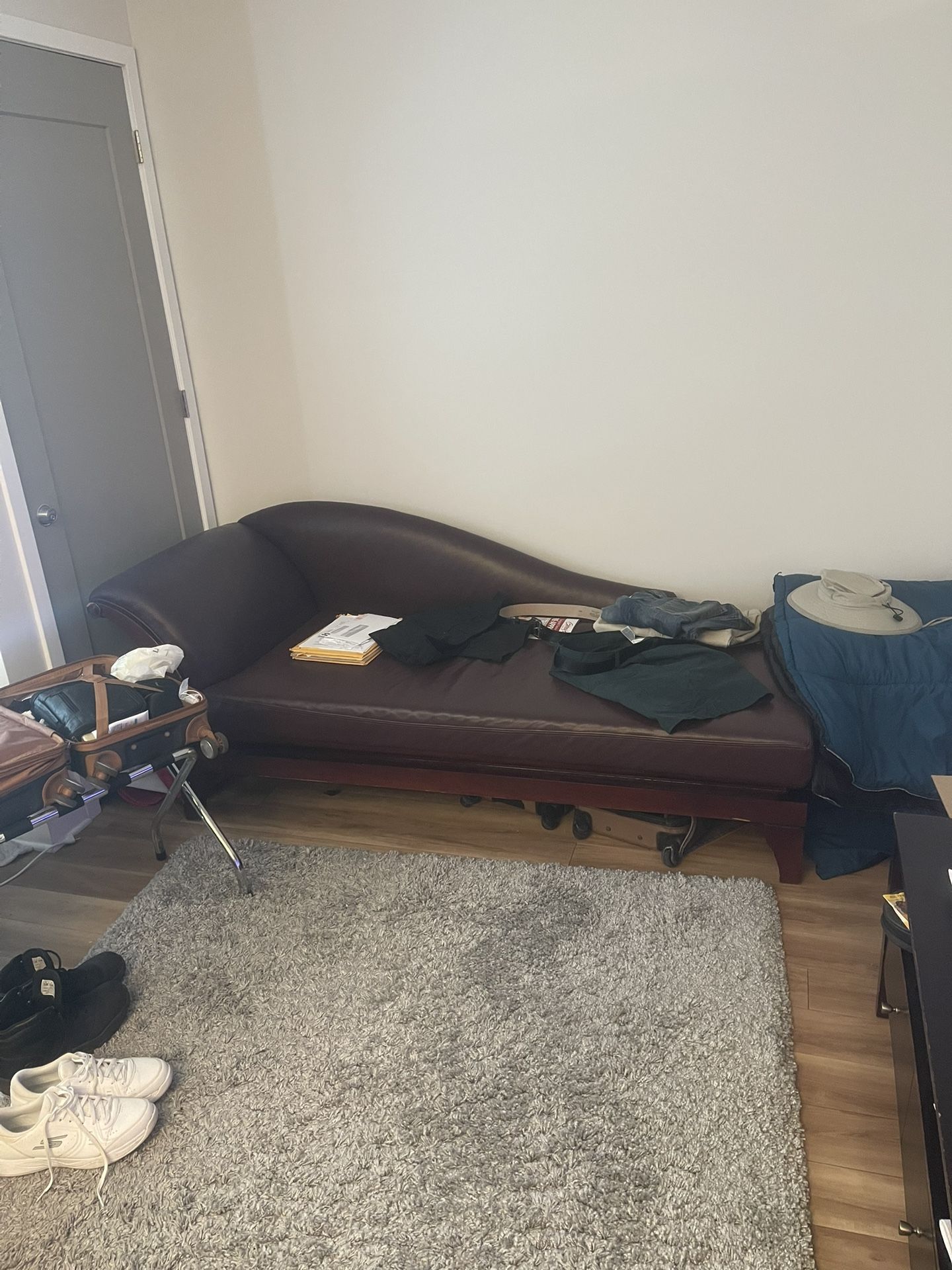 Chase lounge couch