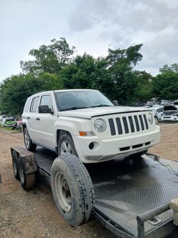 2008 Jeep Patriot for PARTS