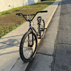 Throne The Goon 29” 