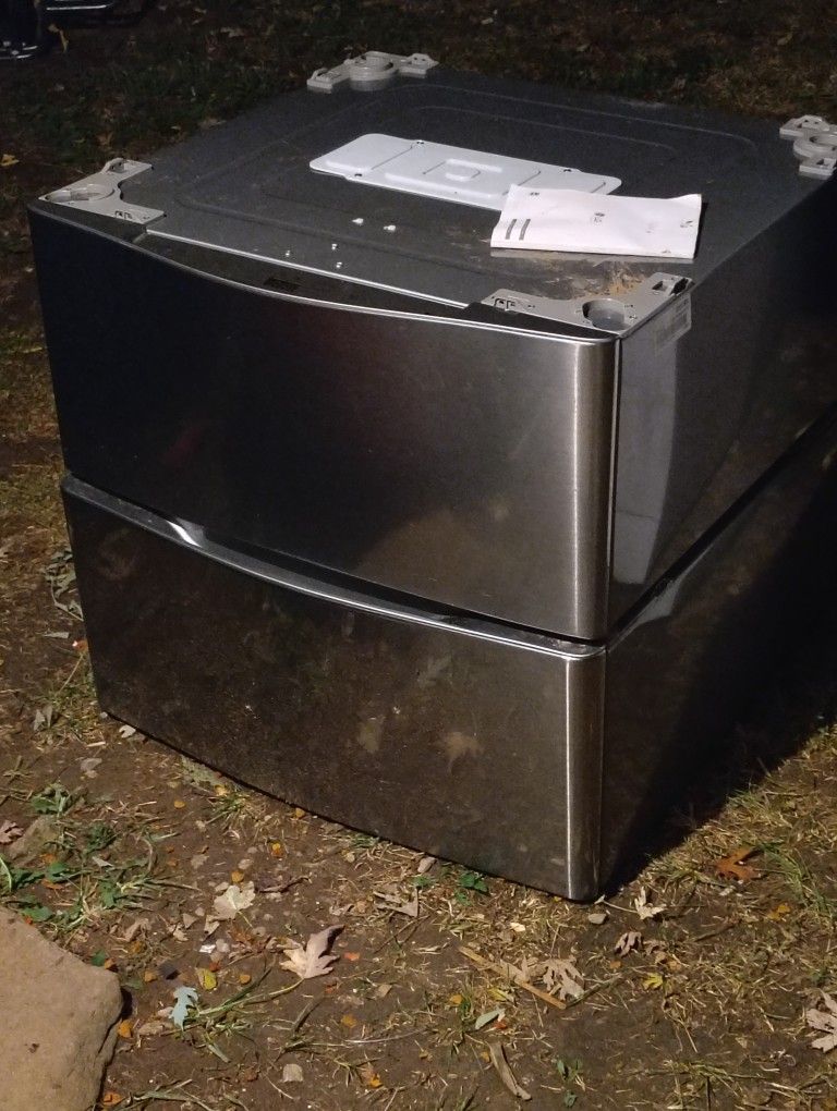 LG Pedistal For Front Loaders