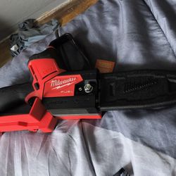 Milwaukee Chainsaw