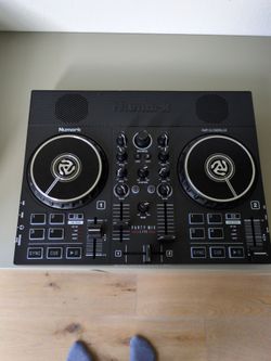 Numark party mix