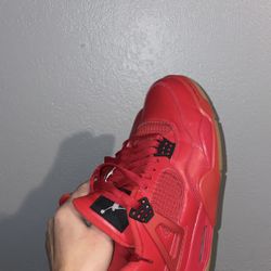 Jordan 4