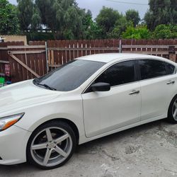 Nissan Altima 2018