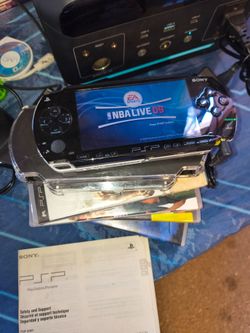 Sony PSP-2001 PlayStation Portable Bundle