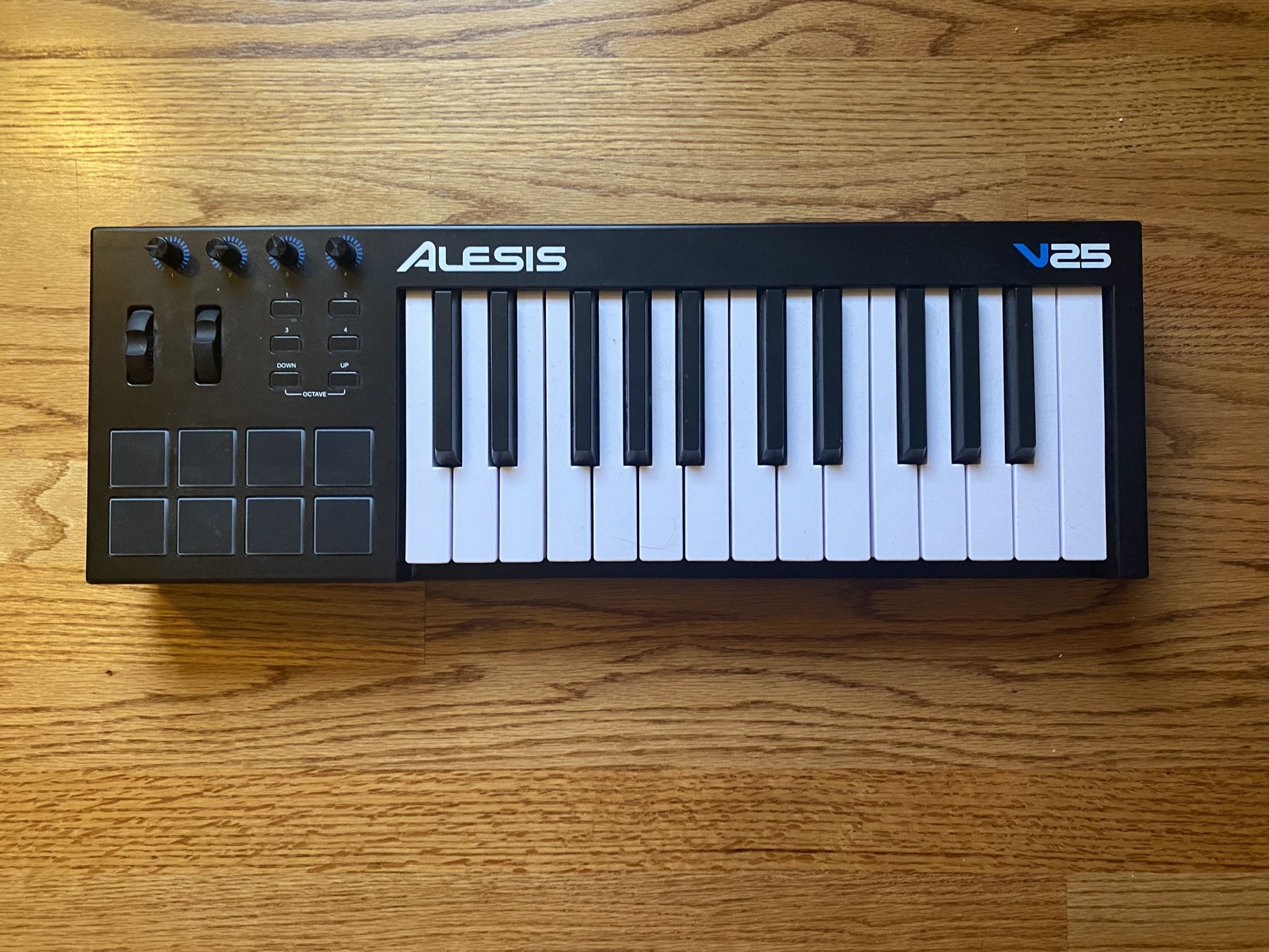 ALESIS V25 MIDI Keyboard
