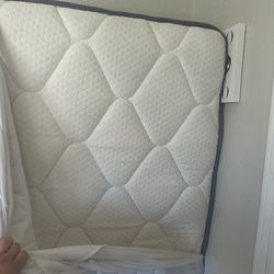 Queen bed. Barely used.