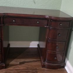 Solid Wood Executive Desk – Classic Style