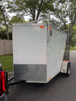 Enclosed Cargo Trailer with Roof Rack 6x10