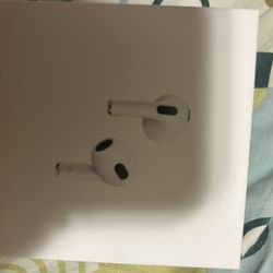 AirPod 4s