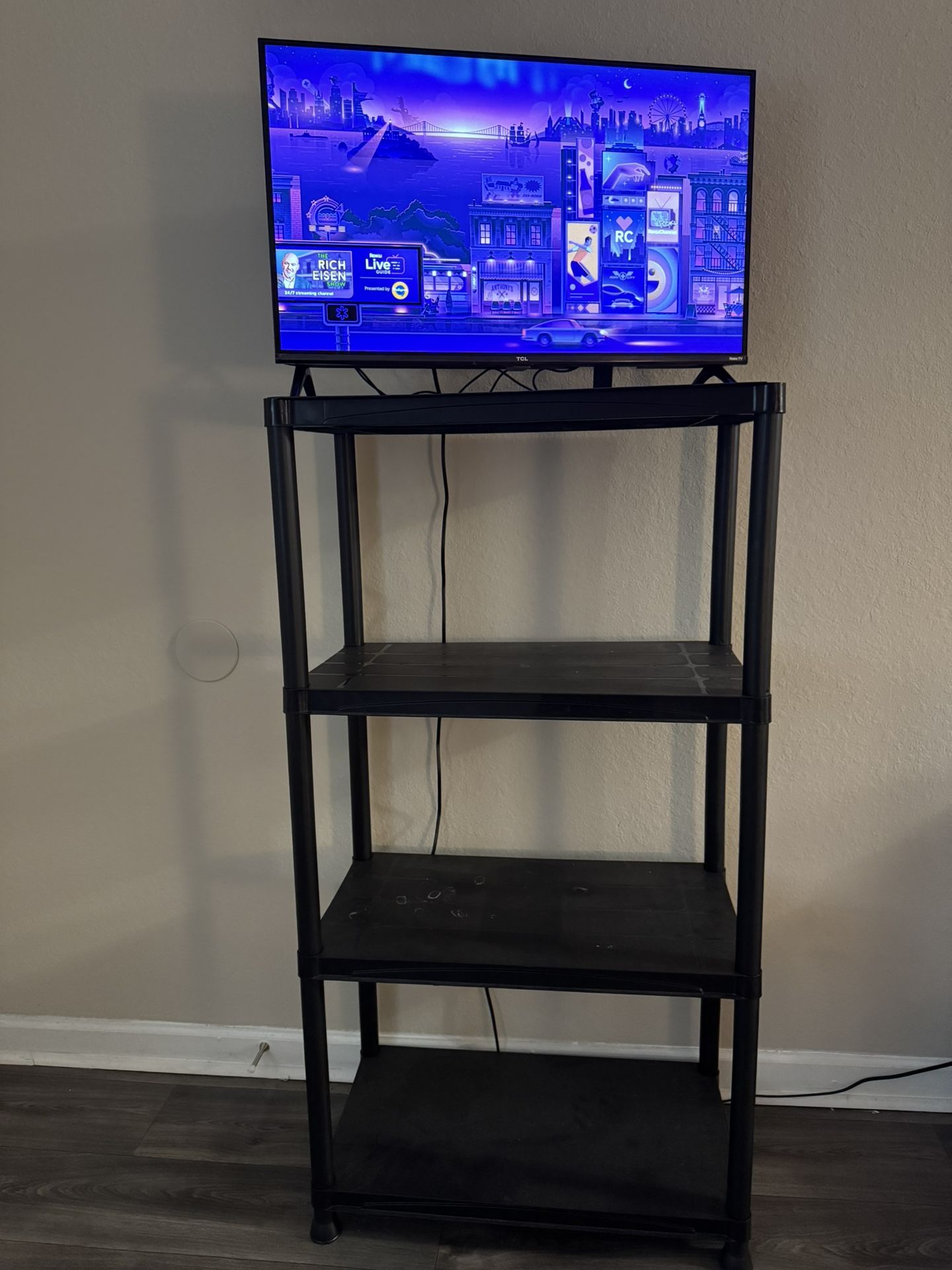 TCL 32in Roku Tv