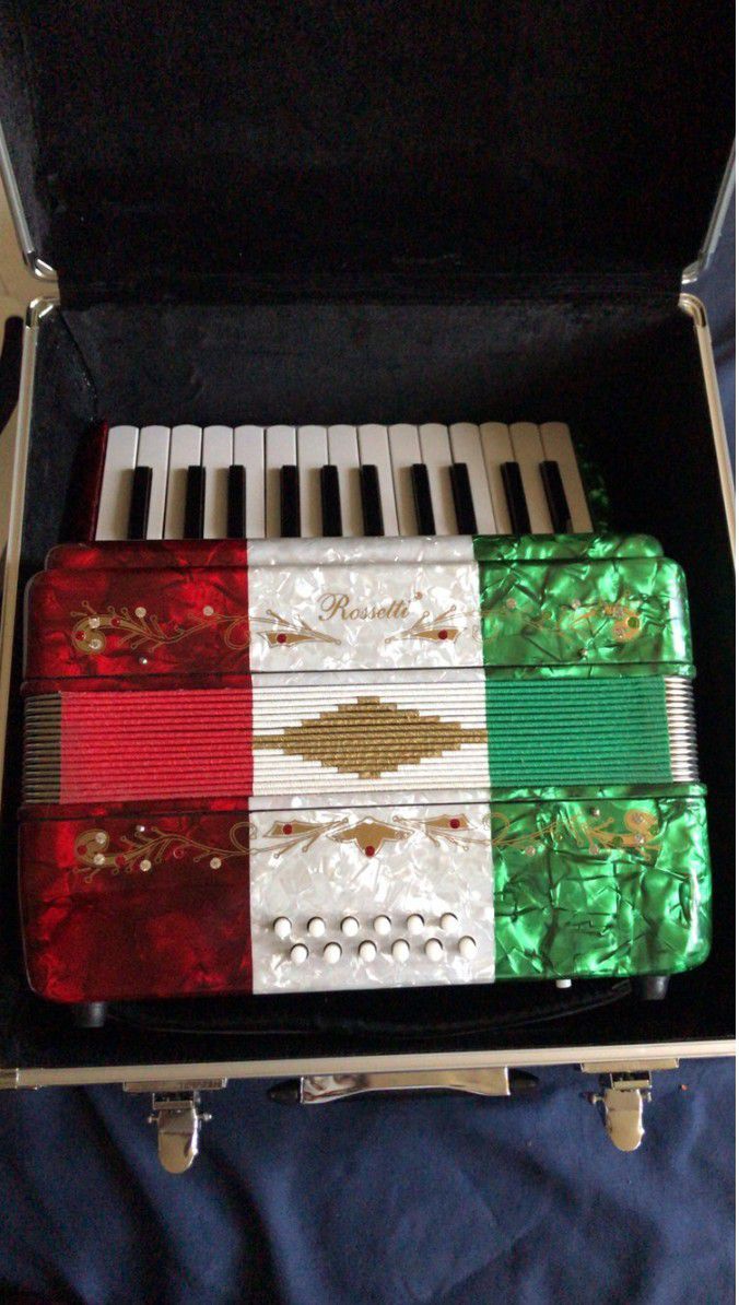 Rossetti piano accordion