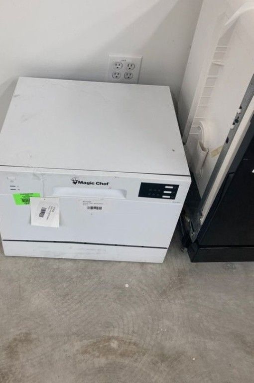 Magic Chef DISHWASHER MCSCD6W5 T0H