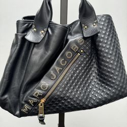 MARC JACOBS Quilted Black Leather Bag