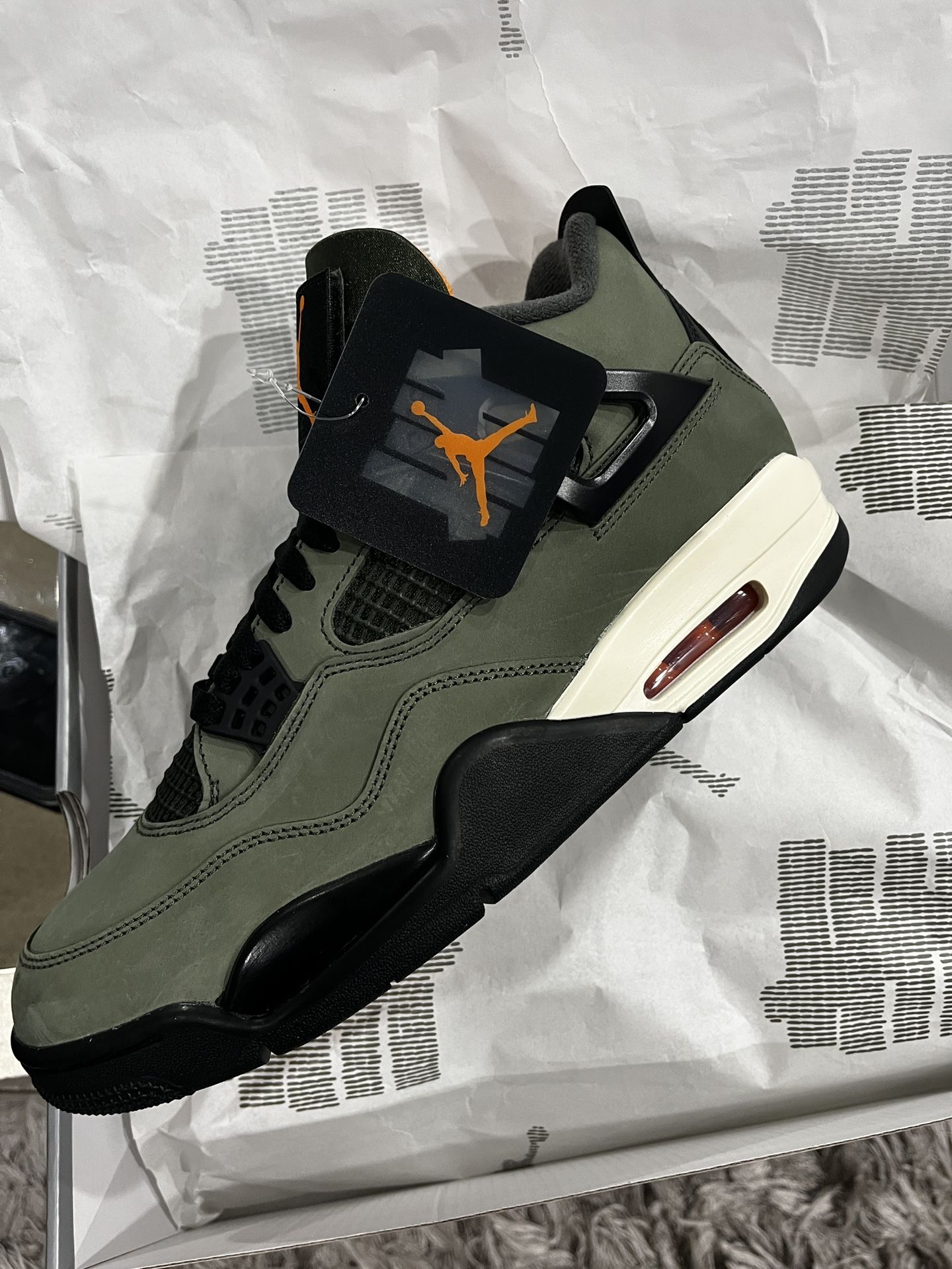 Jordan 4 Retro Undefeated Size 10