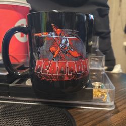  Vandor Marvel Deadpool 20 oz.