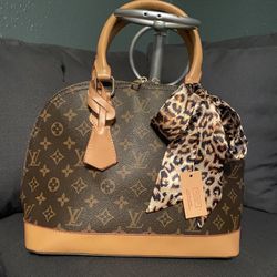Bolsa Incluye Pañuelo Y Correa $70 ESPECIAL 