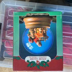 Christmas snow Globe
