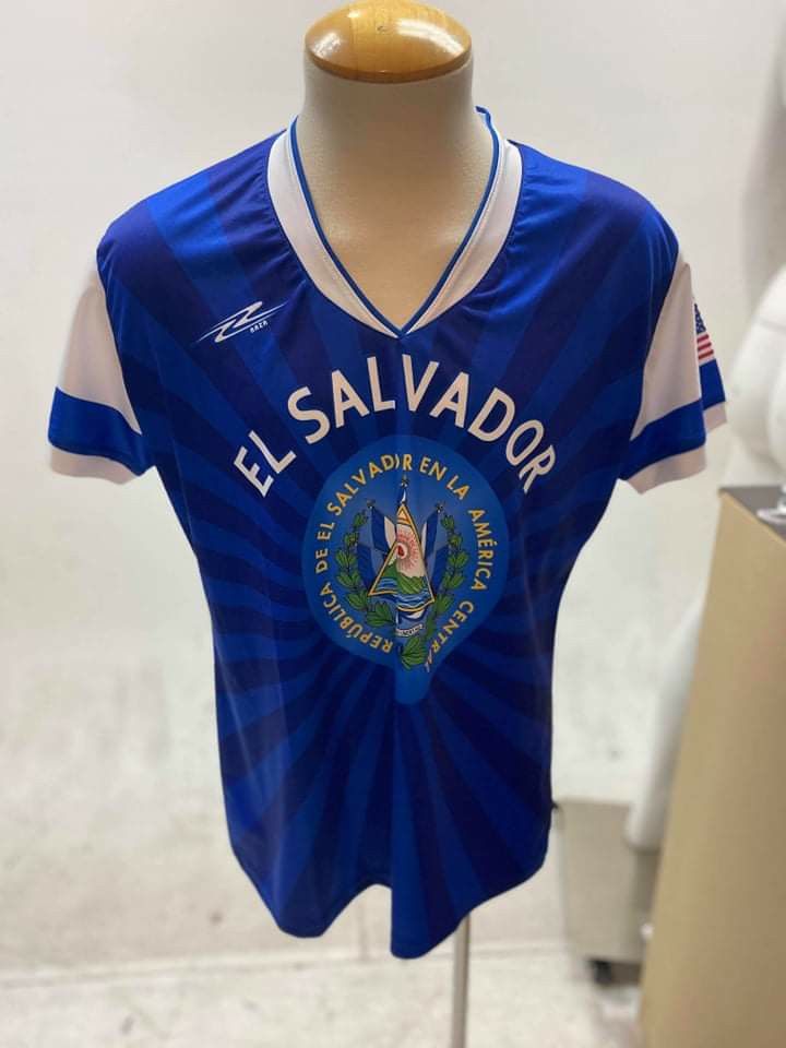 Playera arza del Salvador