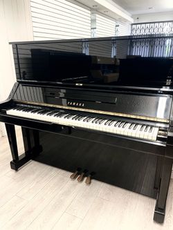 Excellent Condition Yamaha UX 52” Upright Piano Free delivery and tuning
