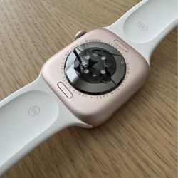 Apple Watch Series 7 42mm Rose